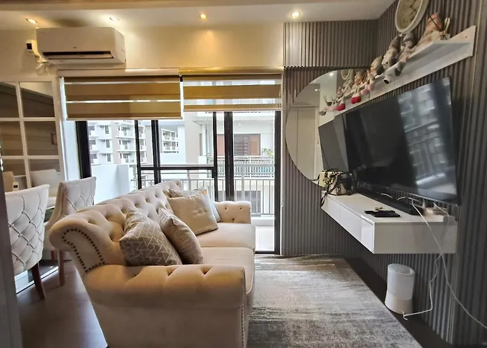 Luxury 2br Near Naia 公寓式飯店