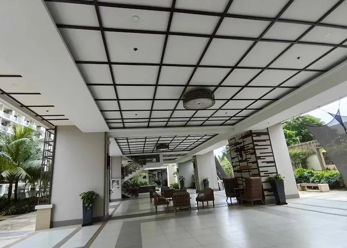 Luxury 2br Near Naia